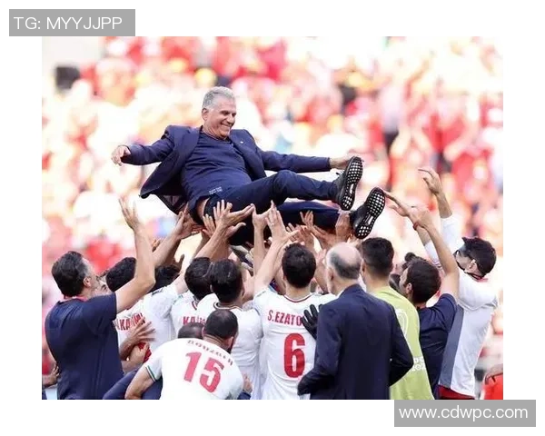 伊朗队在补时阶段逆转乌克兰赛平局收获重要一分展现顽强斗志 伊朗队在补时阶段逆转乌克兰赛平局收获重要一分展现顽强斗志